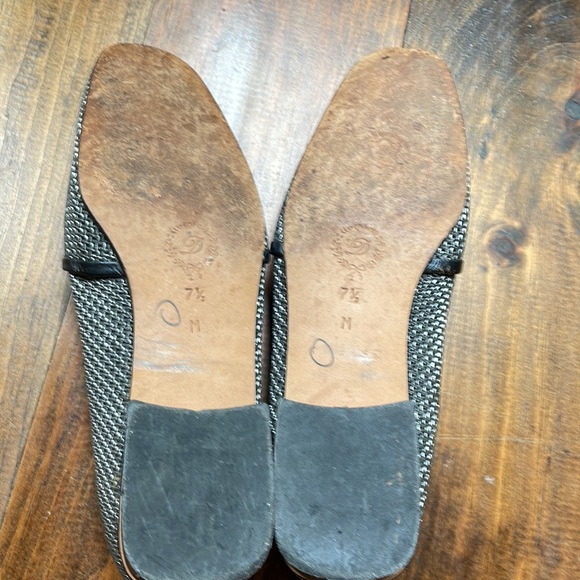 Metallic Mesh Delman Shoes - Picture 7 of 9